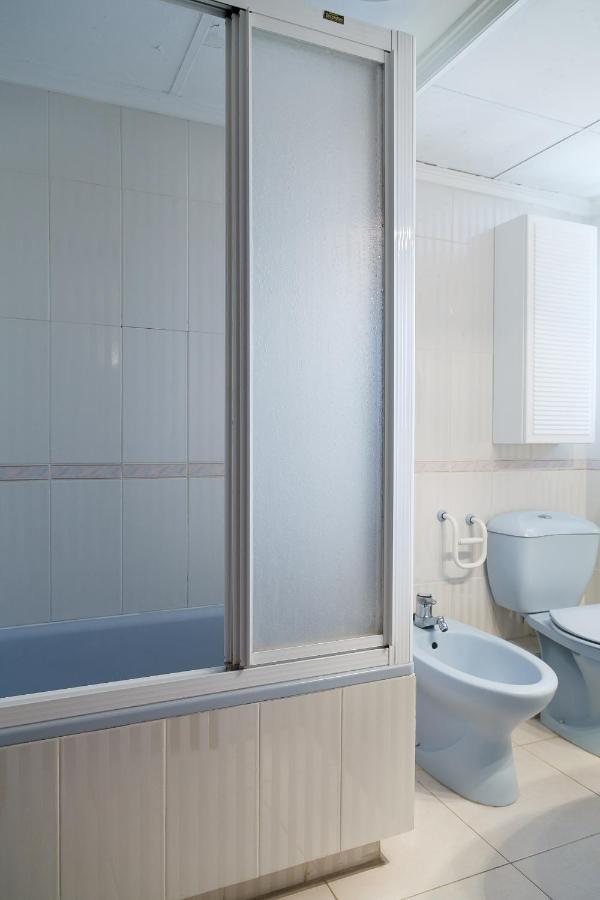 Uhc Barcino Apartments Salou Bagian luar foto